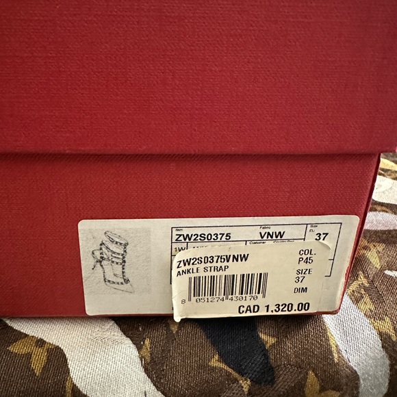 Valentino rockstud nude heels - Picture 11 of 11